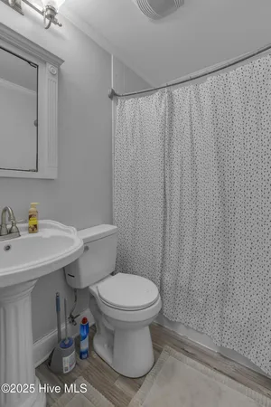 $300,000 | 126 Parkertown Road, Hubert, NC 28539