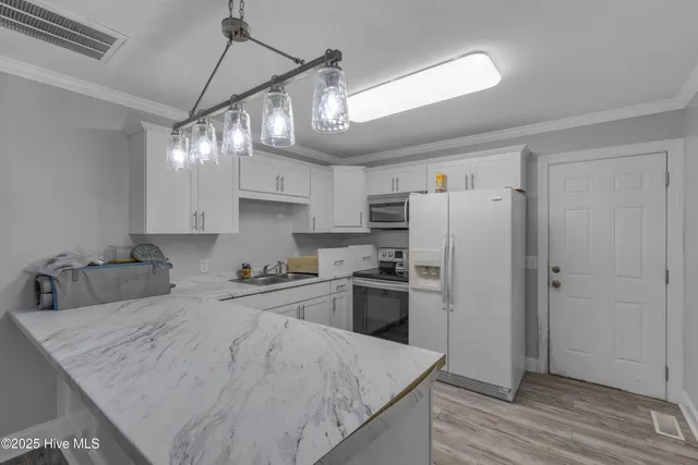 $350,000 | 126 Parkertown Road, Hubert, NC 28539