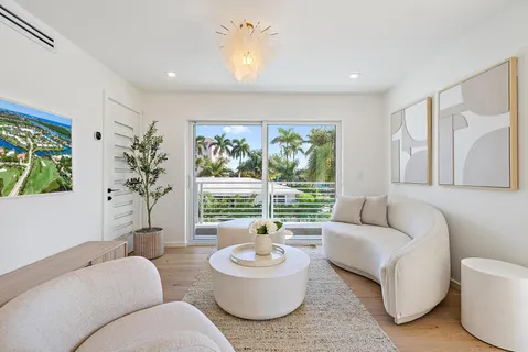 $1,839,000 | 107 Sandal Lane, Unit 1, Palm Beach Shores, FL 33404