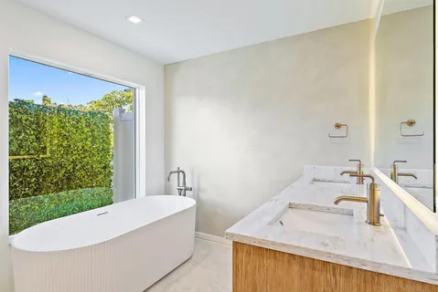 $1,839,000 | 107 Sandal Lane, Unit 1, Palm Beach Shores, FL 33404