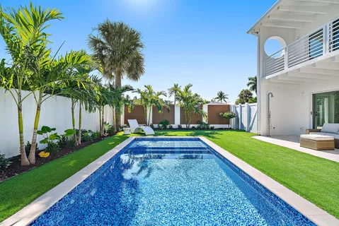 $1,839,000 | 107 Sandal Lane, Unit 1, Palm Beach Shores, FL 33404