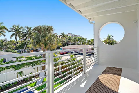 $1,839,000 | 107 Sandal Lane, Unit 1, Palm Beach Shores, FL 33404