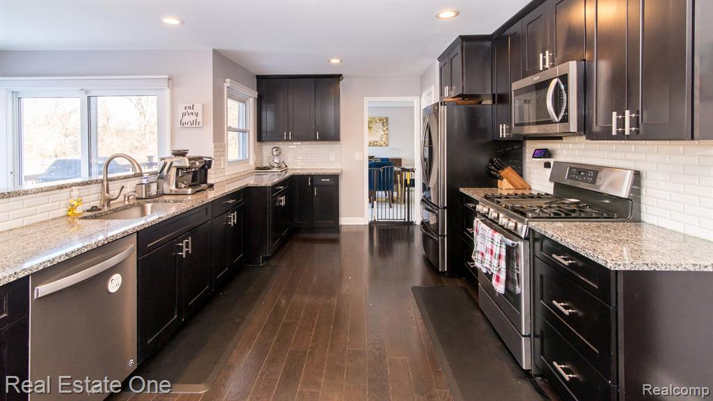 35280 Spring Hill Road Farmington Hills, MI 48331 - Photo 27 of 62