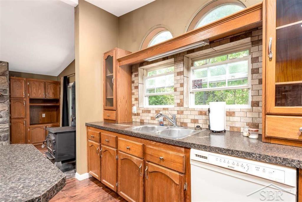 93 East Gordonville Road Midland, MI 48640 - Photo 11 of 47
