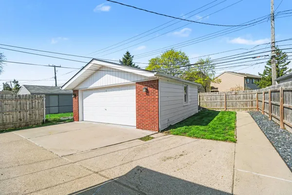 $235,000 | 32015 St Margaret Street, St. Clair Shores, MI 48082