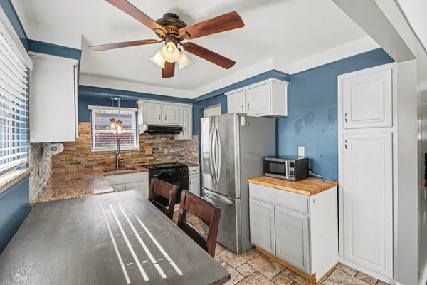 $235,000 | 32015 St Margaret Street, St. Clair Shores, MI 48082