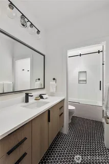 $11,700,000 | 9810 Southeast Shoreland Drive, Bellevue, WA 98004