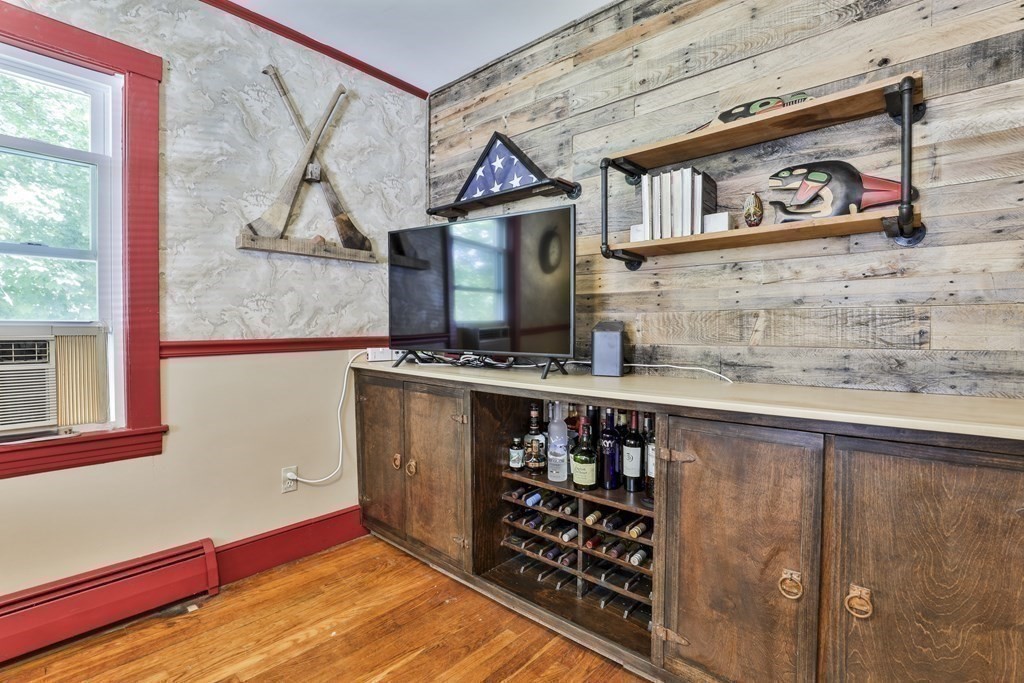 4 Spring Street Salisbury, MA 01952 - Photo 17 of 34