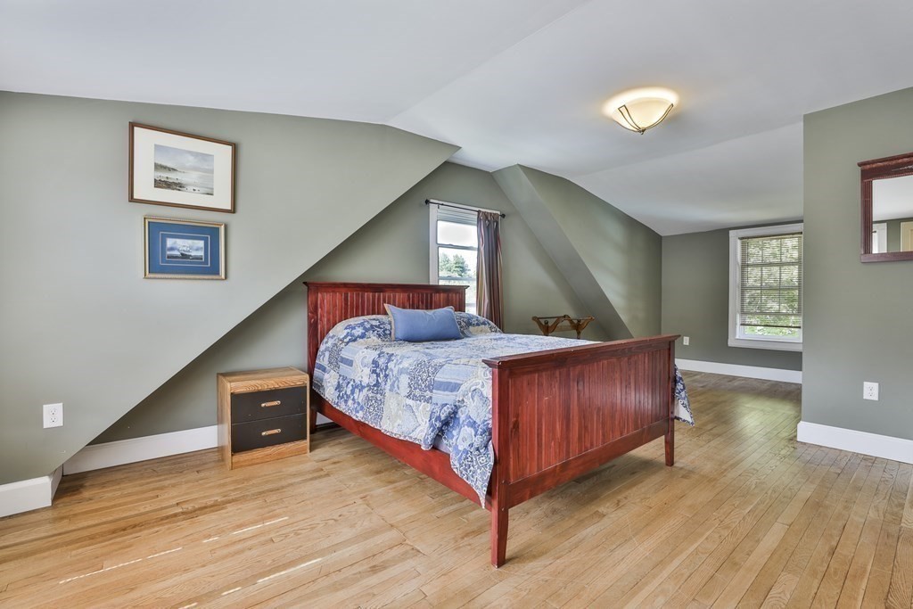 4 Spring Street Salisbury, MA 01952 - Photo 25 of 34