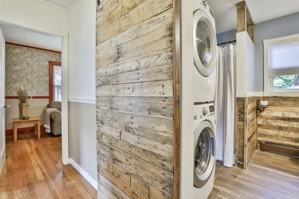 4 Spring Street Salisbury, MA 01952 - Photo 9 of 34