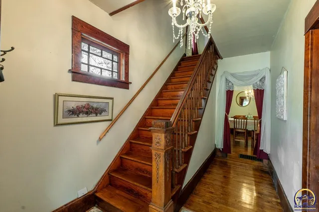 $190,000 | 111 East 10th Street, Alma, KS 66401