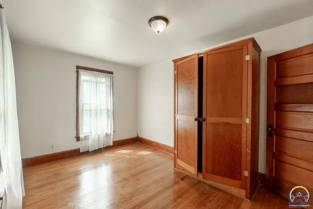 $190,000 | 111 East 10th Street, Alma, KS 66401