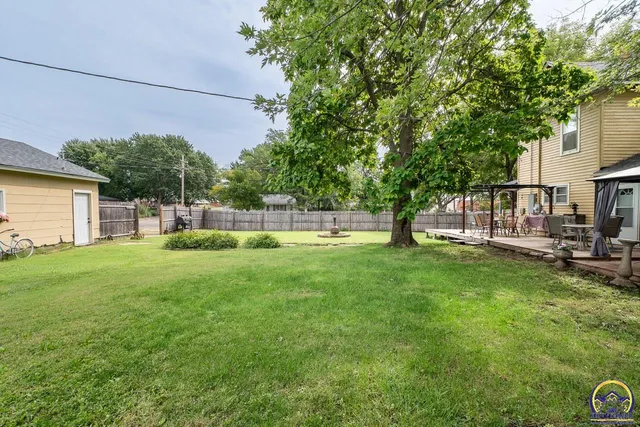 $190,000 | 111 East 10th Street, Alma, KS 66401