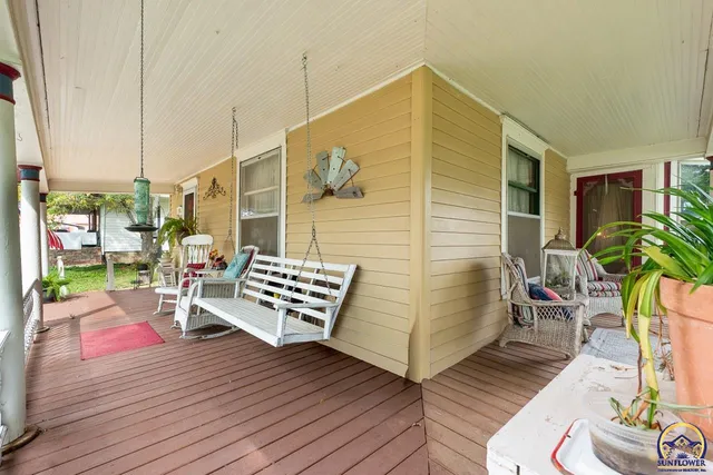 $190,000 | 111 East 10th Street, Alma, KS 66401