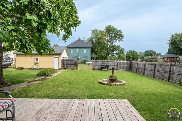 $190,000 | 111 East 10th Street, Alma, KS 66401