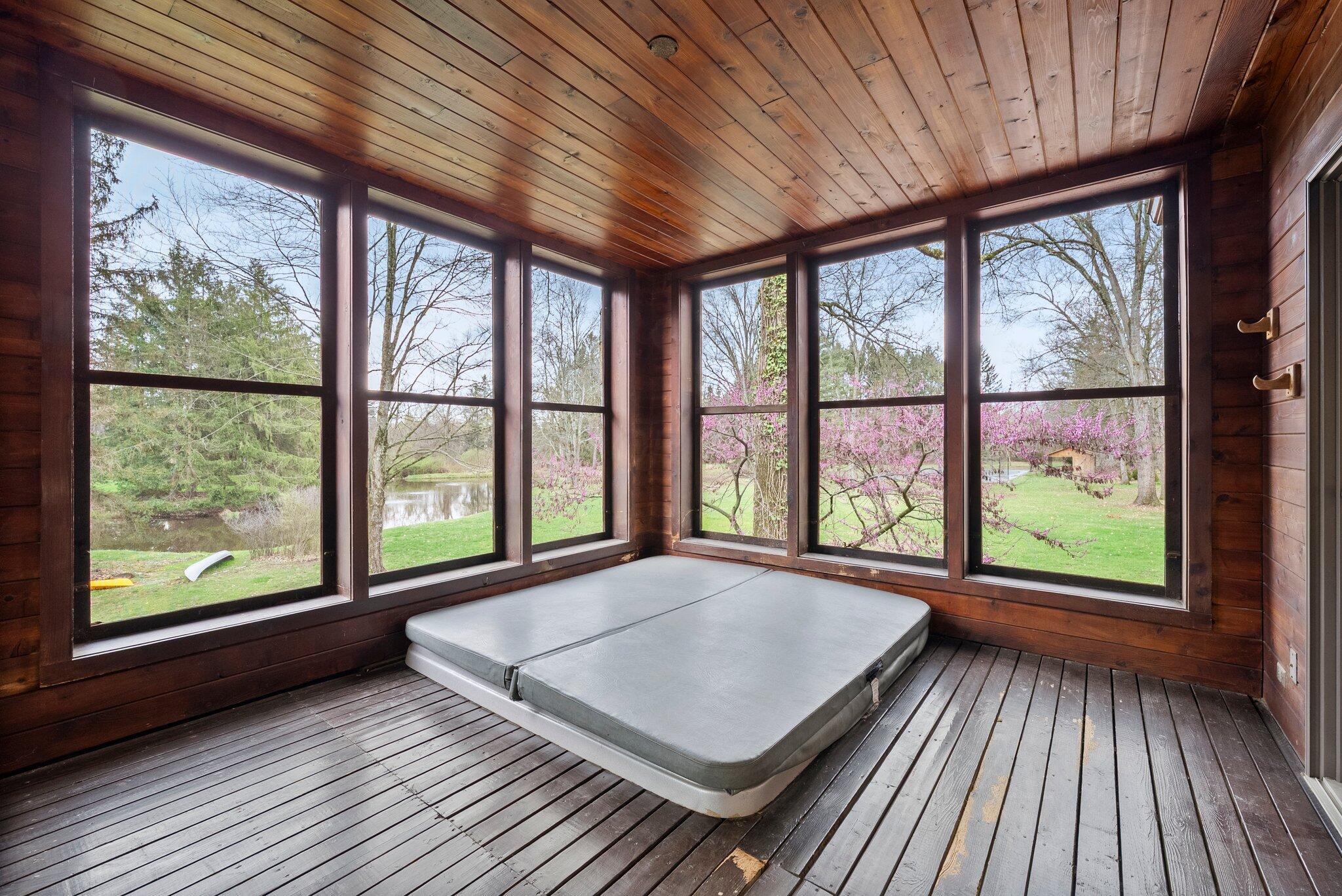 5420 Clark State Road Columbus, OH 43230 - Photo 60 of 104 Hot tub adjoining primary & bedroom 4
