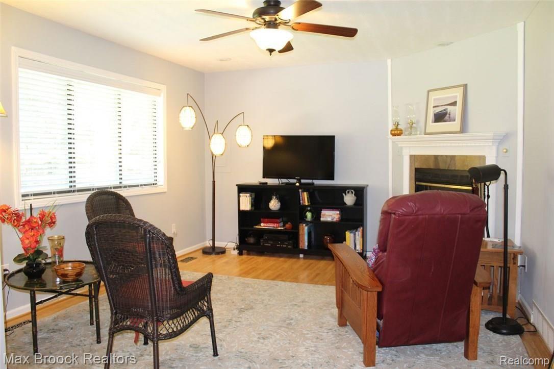 4521 Mitchell Road Metamora, MI 48455 - Photo 4 of 29 4-small.jpg