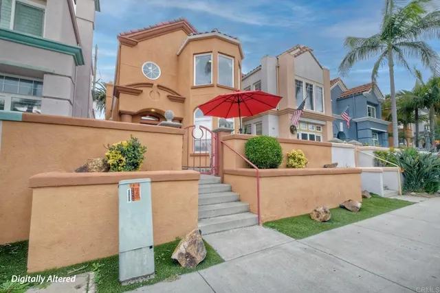 $1,599,000 | 456 North Cleveland Street, Oceanside, CA 92054