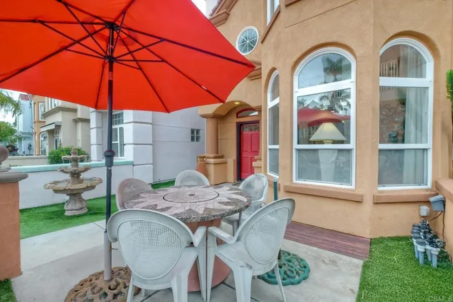 $1,599,000 | 456 North Cleveland Street, Oceanside, CA 92054