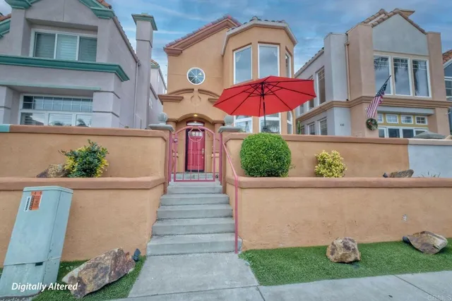 $1,599,000 | 456 North Cleveland Street, Oceanside, CA 92054
