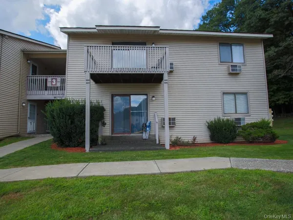 $165,000 | 226 Concord Lane, Middletown, NY 10940