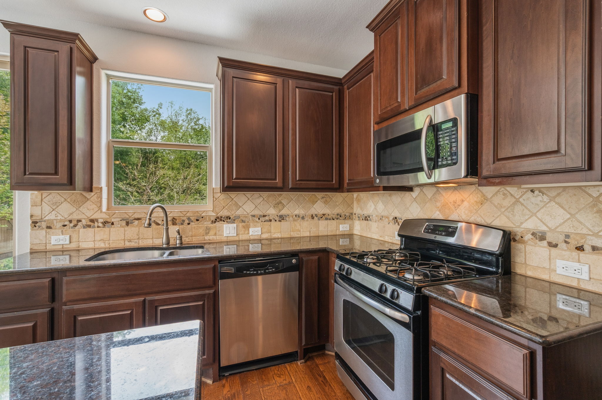 6004 Whipple Way Austin, TX 78745 - Photo 19 of 40
