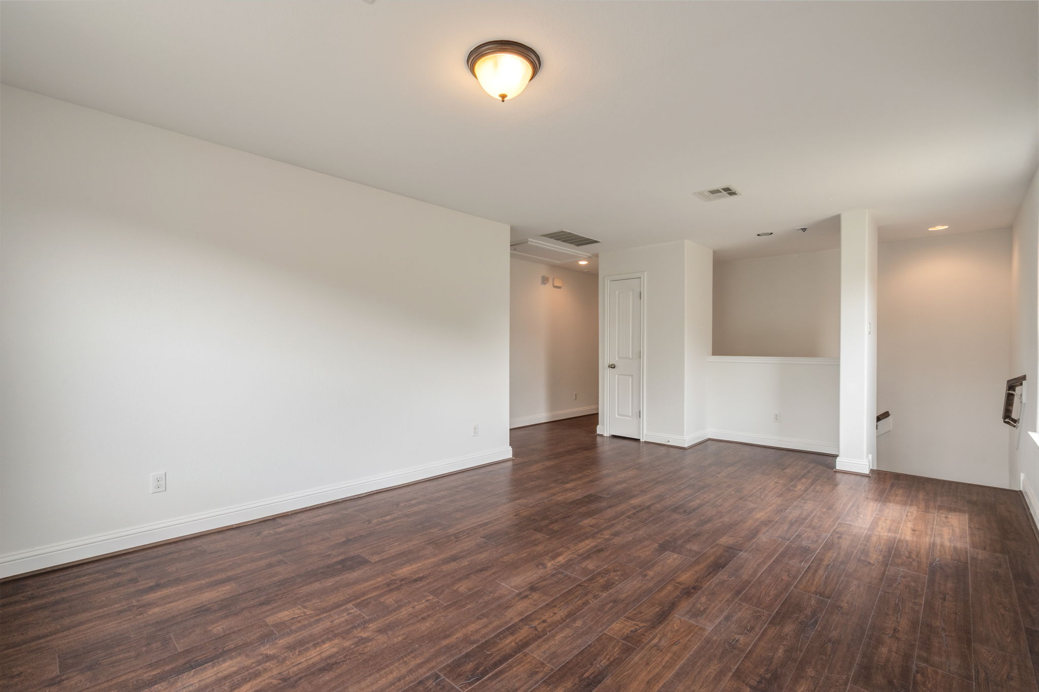 6004 Whipple Way Austin, TX 78745 - Photo 21 of 40 Upstairs living room