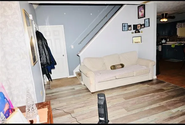 a view of entryway and hall