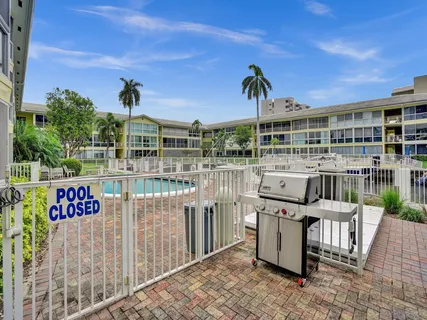 $189,000 | 3000 Northeast 48th Street, Unit 206, Fort Lauderdale, FL 33308