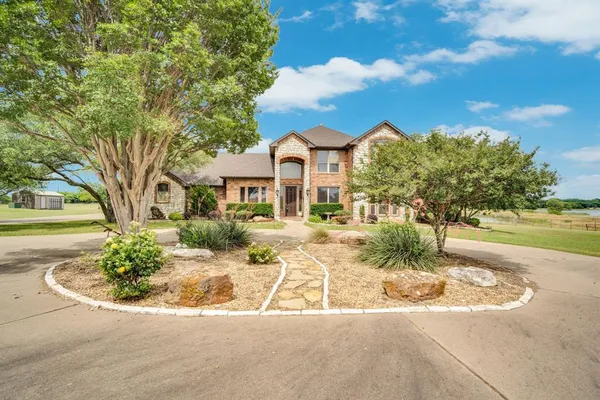 $839,900 | 241 Cody Road, Ennis, TX 75119