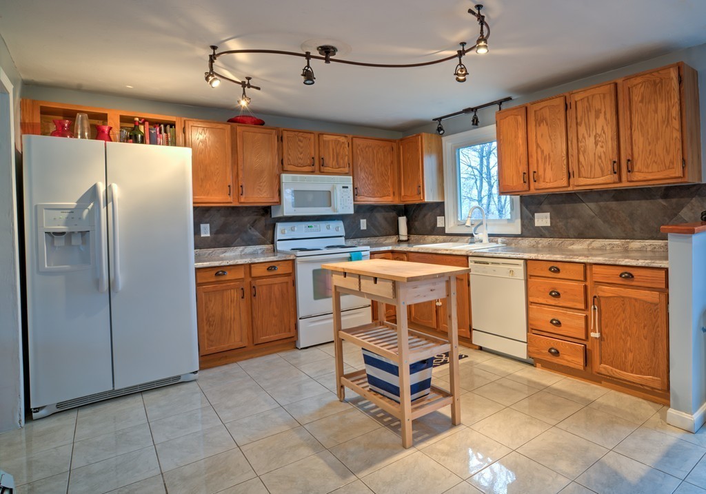 2 Joseph Road Milford, MA 01757 - Photo 5 of 23 Gallery Image 5