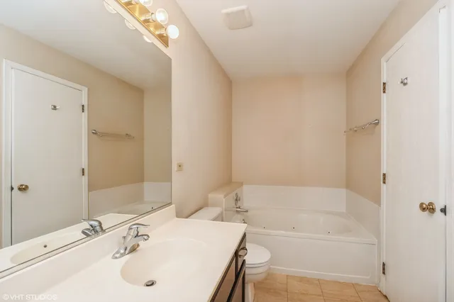 $3,000 | 1252 South Parkside Drive, Palatine, IL 60067