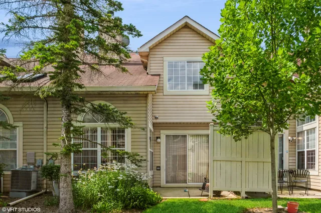 $3,000 | 1252 South Parkside Drive, Palatine, IL 60067