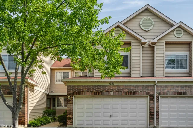 $2,650 | 1252 South Parkside Drive, Palatine, IL 60067