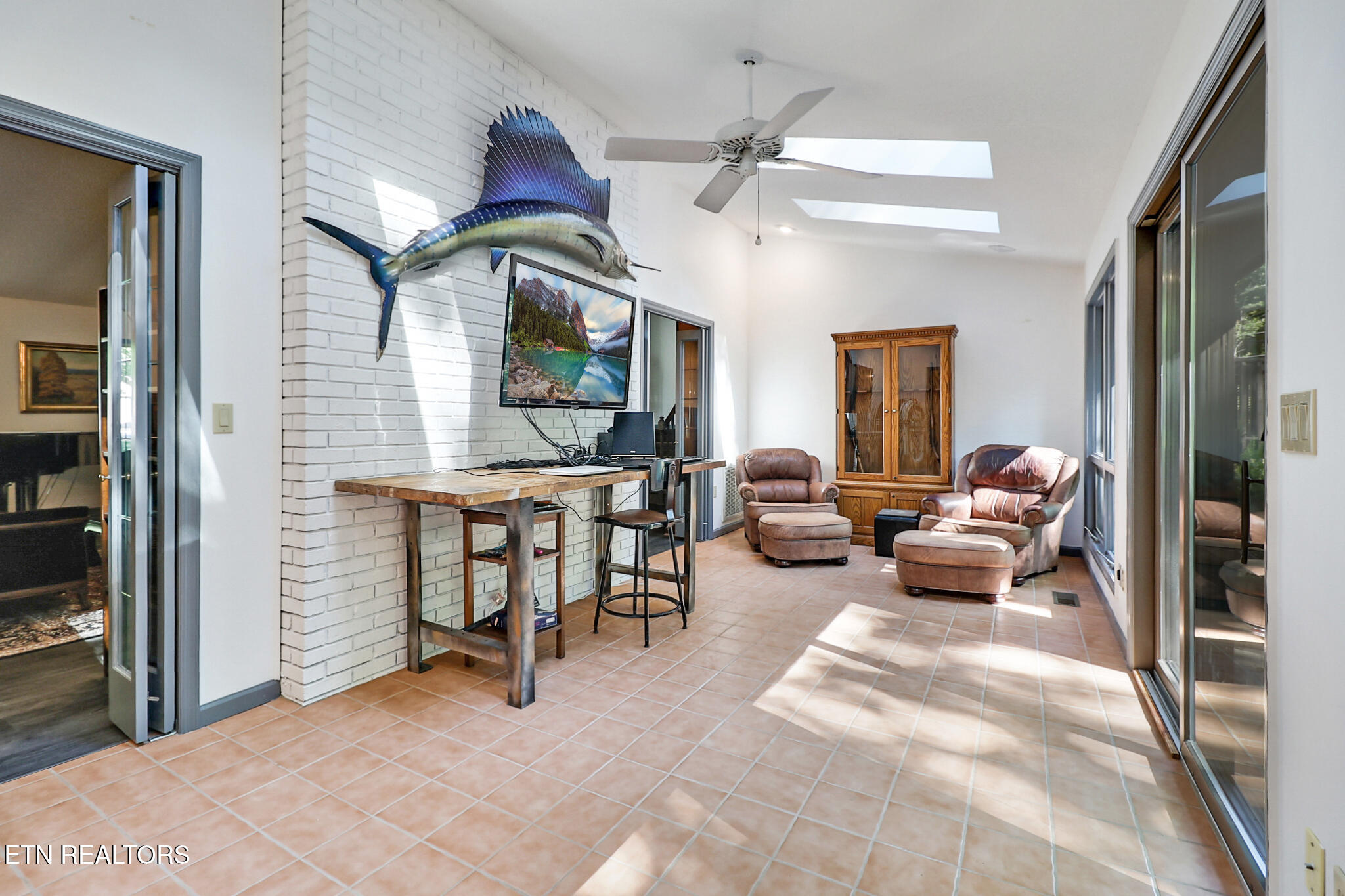 12 Ridgecrest Circle Crossville, TN 38558 - Photo 13 of 52 SUNROOM