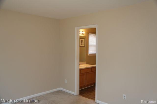 114 Eagle Ridge Road Lake Orion, MI 48360 - Photo 18 of 29 0C2A6676.jpg