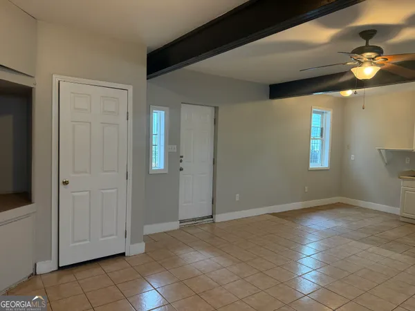 $1,000 | 836 East Henry Street, Unit D, Savannah, GA 31401