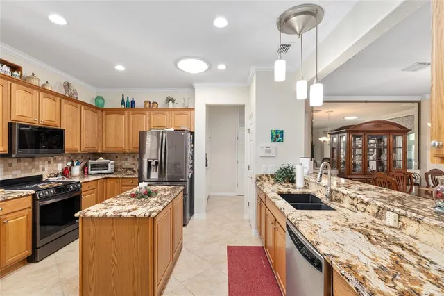 $355,500 | 8955 Southeast 118th Lane, Summerfield, FL 34491