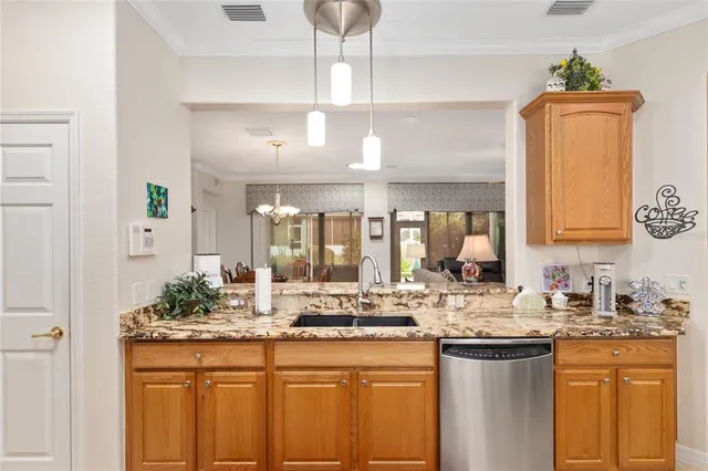 $355,500 | 8955 Southeast 118th Lane, Summerfield, FL 34491