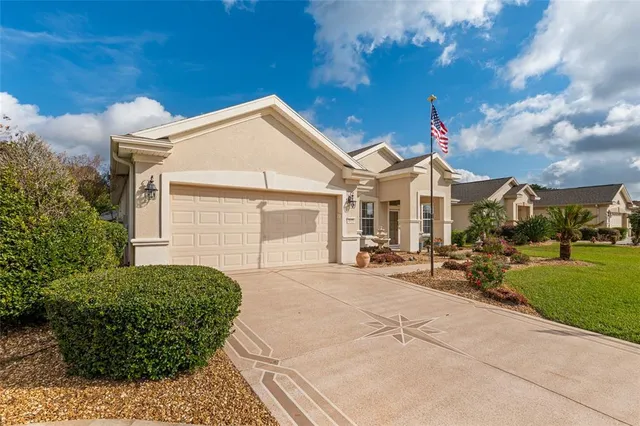 $355,500 | 8955 Southeast 118th Lane, Summerfield, FL 34491