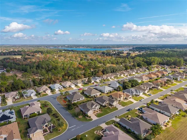 $355,500 | 8955 Southeast 118th Lane, Summerfield, FL 34491