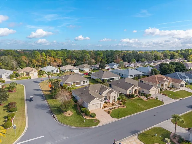 $355,500 | 8955 Southeast 118th Lane, Summerfield, FL 34491