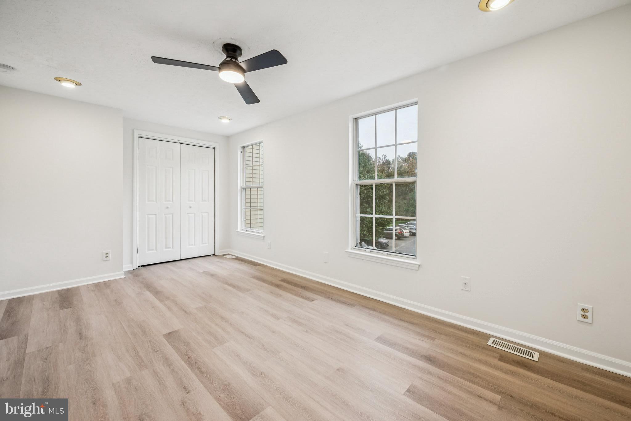 29 Wagon Wheel Drive Sicklerville, NJ 08081 - Photo 9 of 18 a view of an empty room with a window