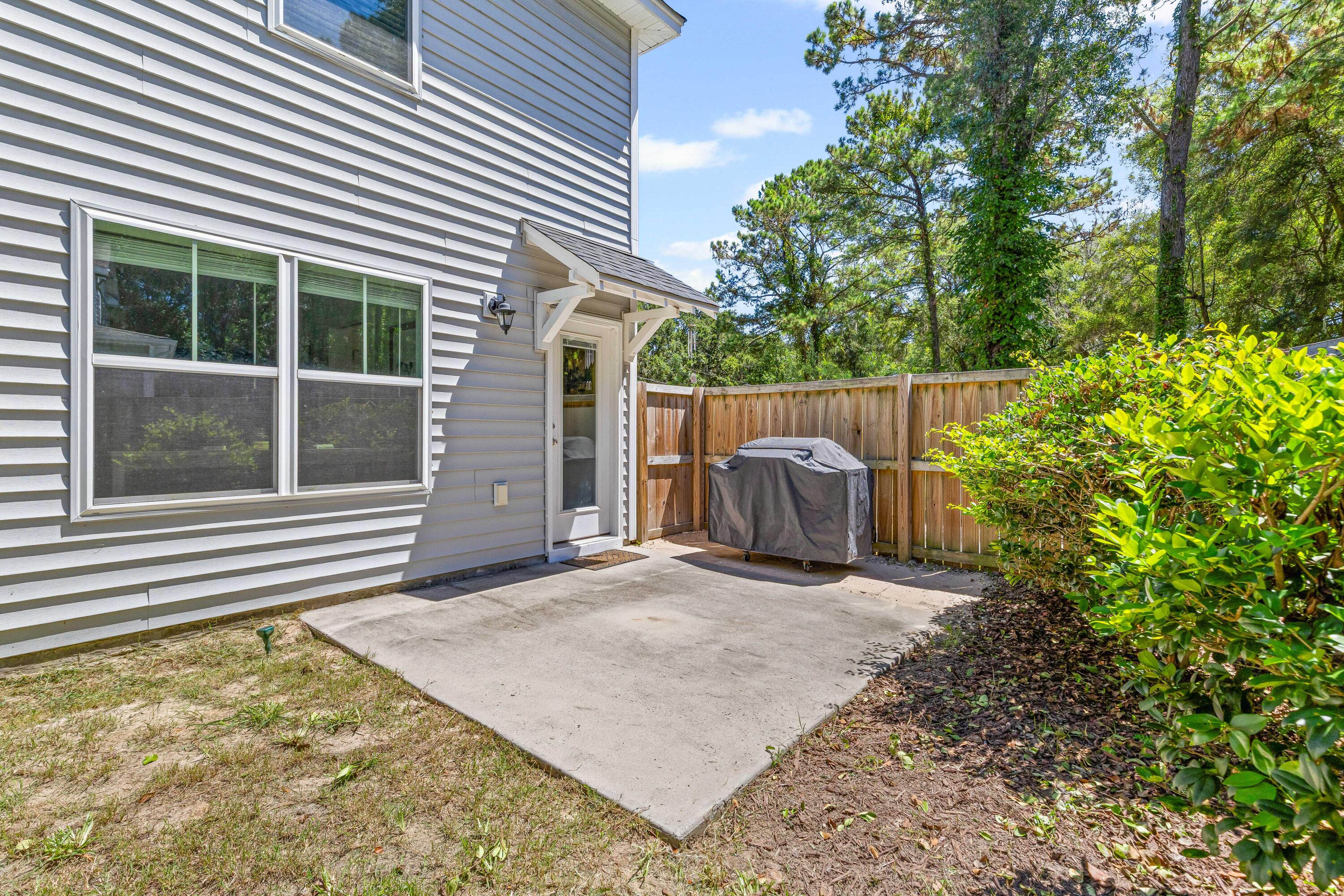 1129 Camp Road Charleston, SC 29412 - Photo 32 of 40 Back Yard