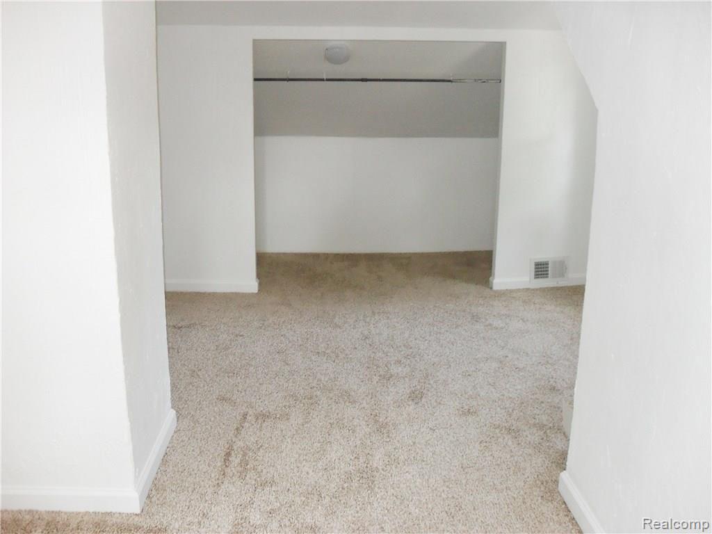 4762 Lakeshore Road Fort Gratiot, MI 48059 - Photo 17 of 19 SDC12372.JPG