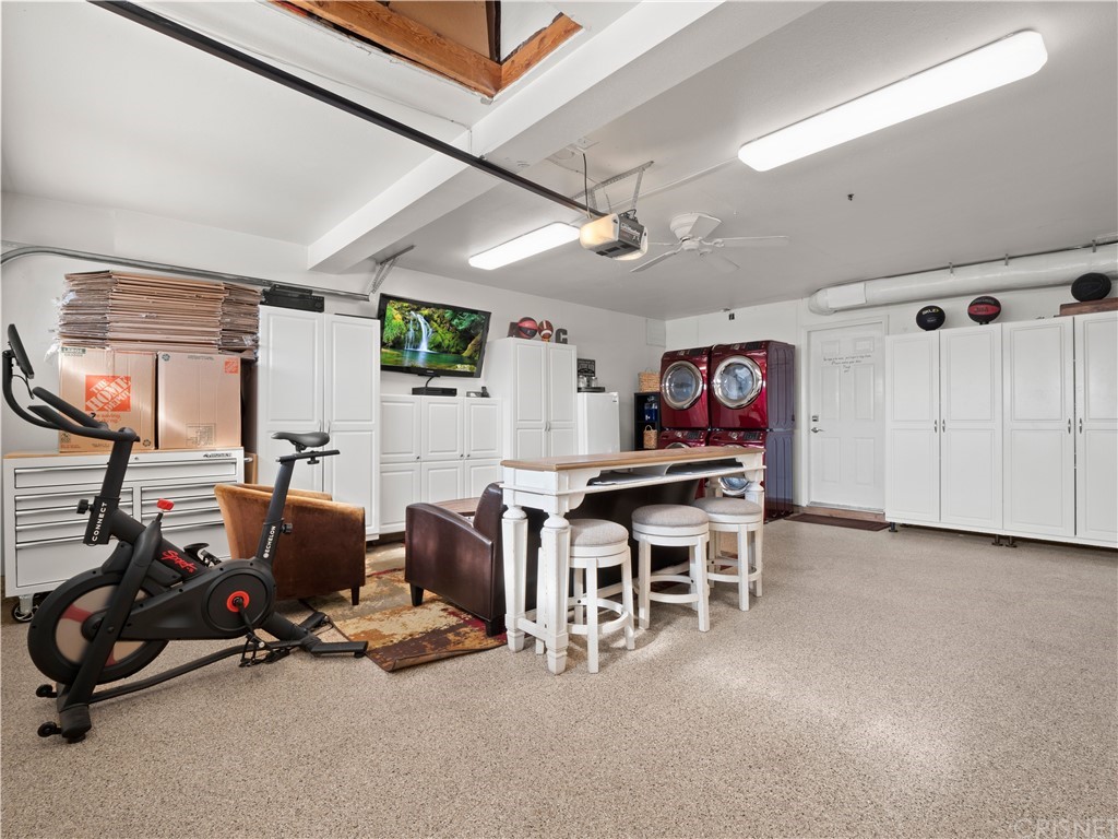 28043 Nantucket Street Castaic, CA 91384 - Photo 37 of 61 a room with furniture