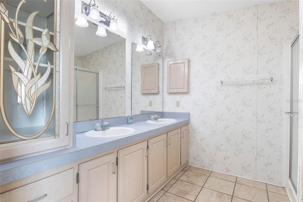 34914 Fun Way Zephyrhills, FL 33541 - Photo 17 of 25 Gallery Image 17