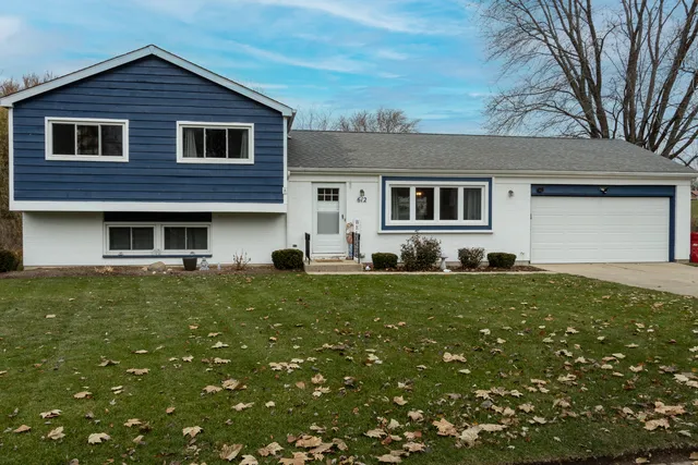 $315,000 | 612 Silbury Court, McHenry, IL 60050