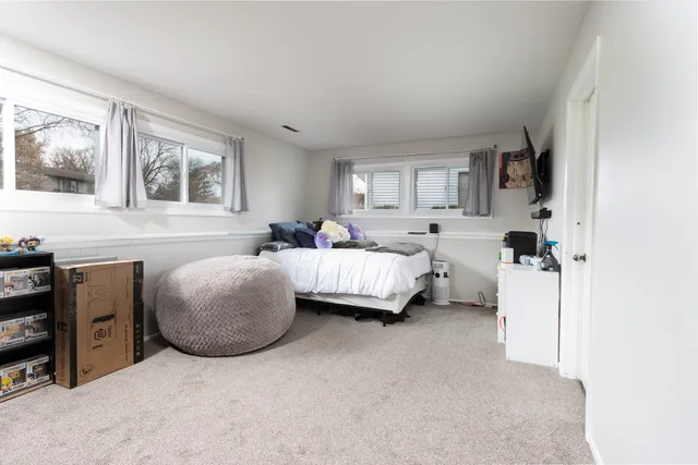 $315,000 | 612 Silbury Court, McHenry, IL 60050