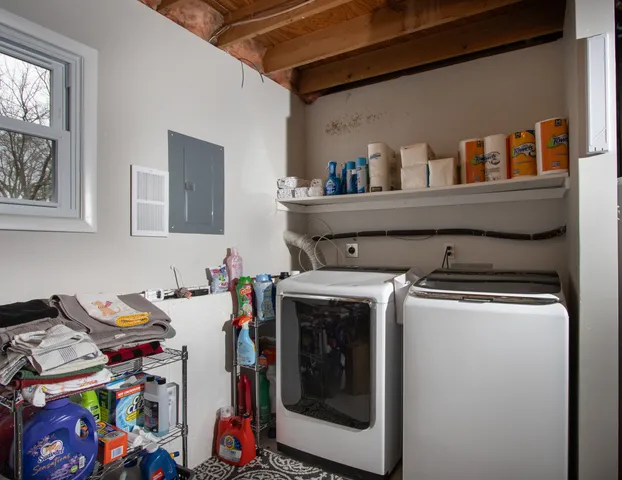 $315,000 | 612 Silbury Court, McHenry, IL 60050